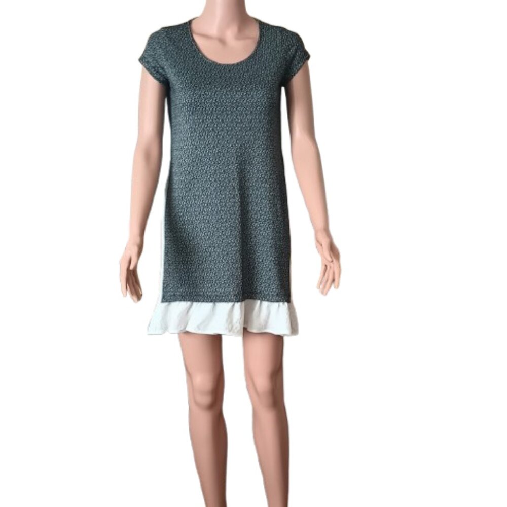 Black & White Mini Shift Dress Ruffle Hem, Cap Sleeves. Stretch. Made in USA